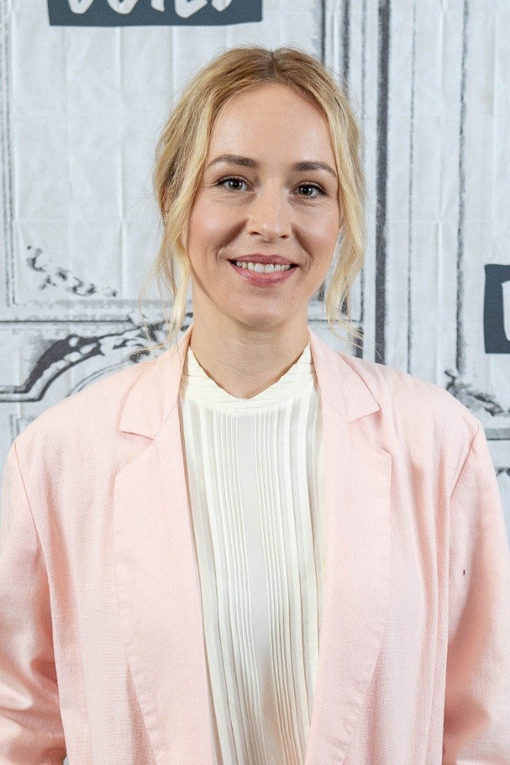 Sarah Goldberg discusses "Barry" with the Build Series at Build Studio on April 25, 2018 |  Source: Getty Images
