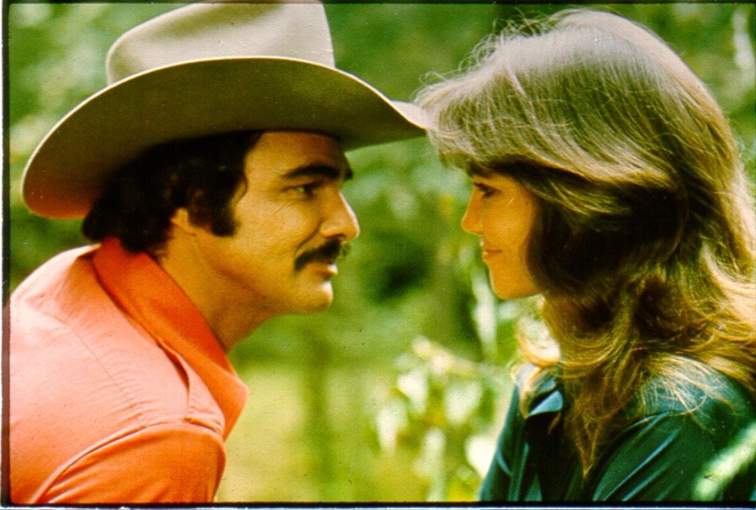 Actors Burt Reynolds and Sally Field in the film "Smokey and the Bandit." |  Source: Getty Images