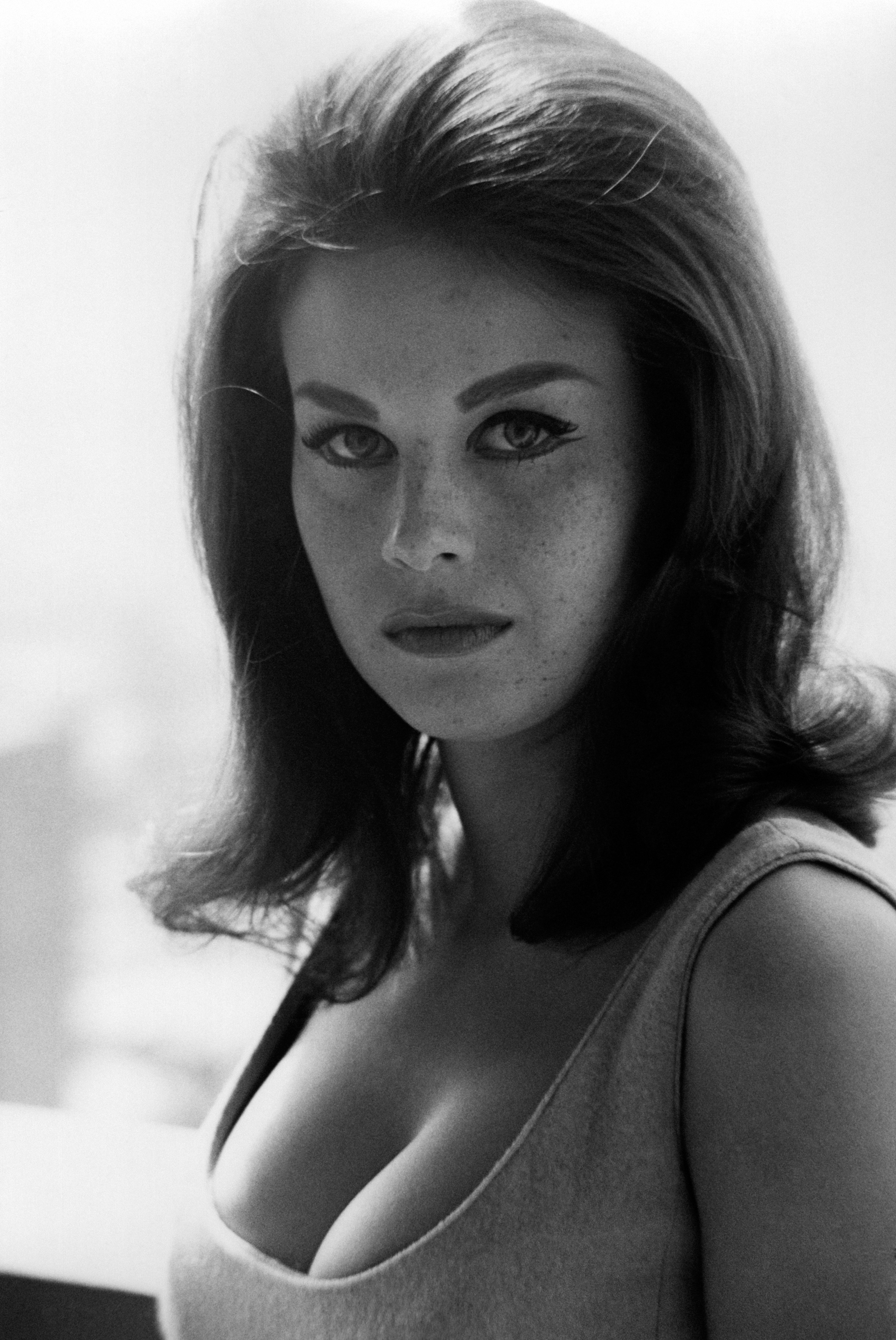 A black and white portrait of former child actress Lana Wood in 1966 in the United States |  Source: Getty Images