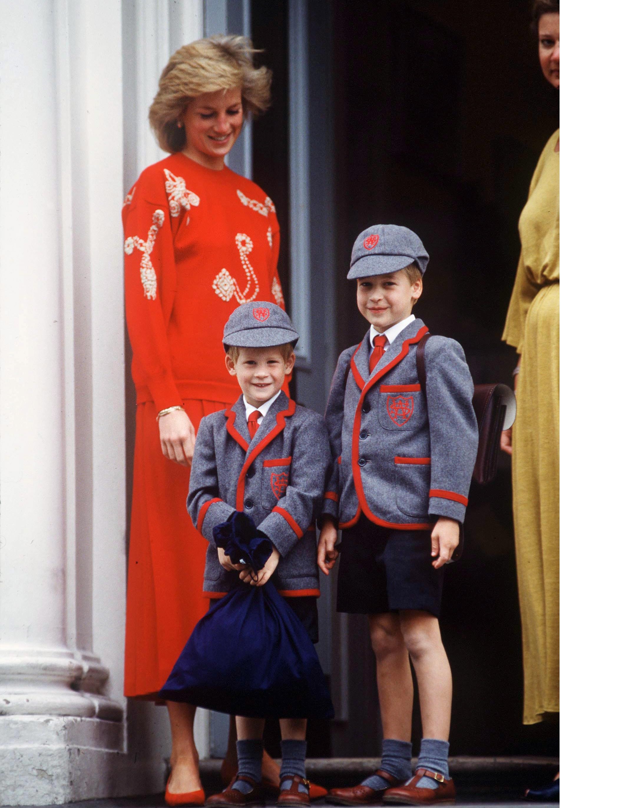 Princess Diana with Prince William and Prince Harry on Harry's first day at Wetherby School |  Source: Getty Images