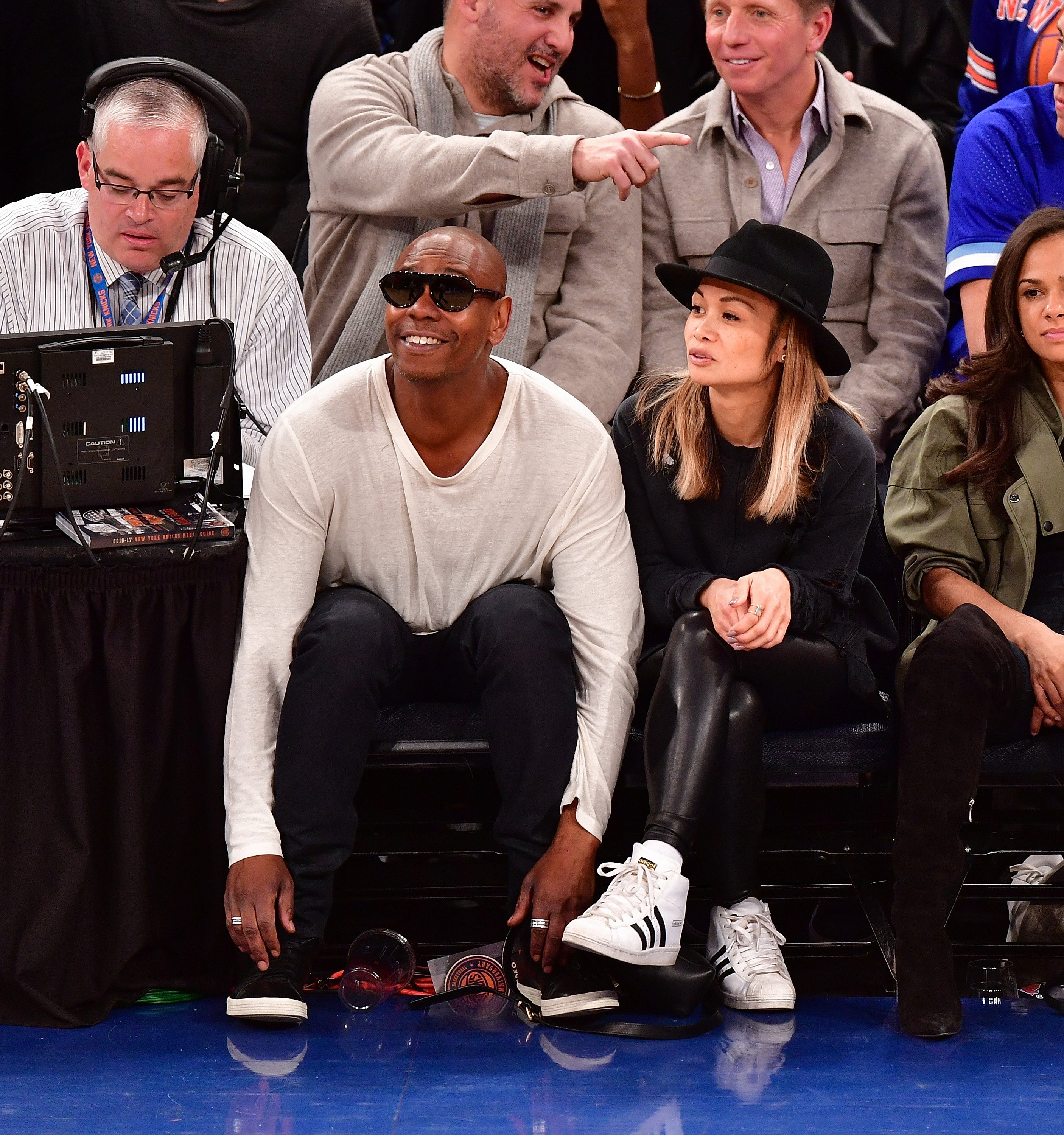 Dave and Elaine Chappelle at a basketball game in New York City |  Source: Getty Images 