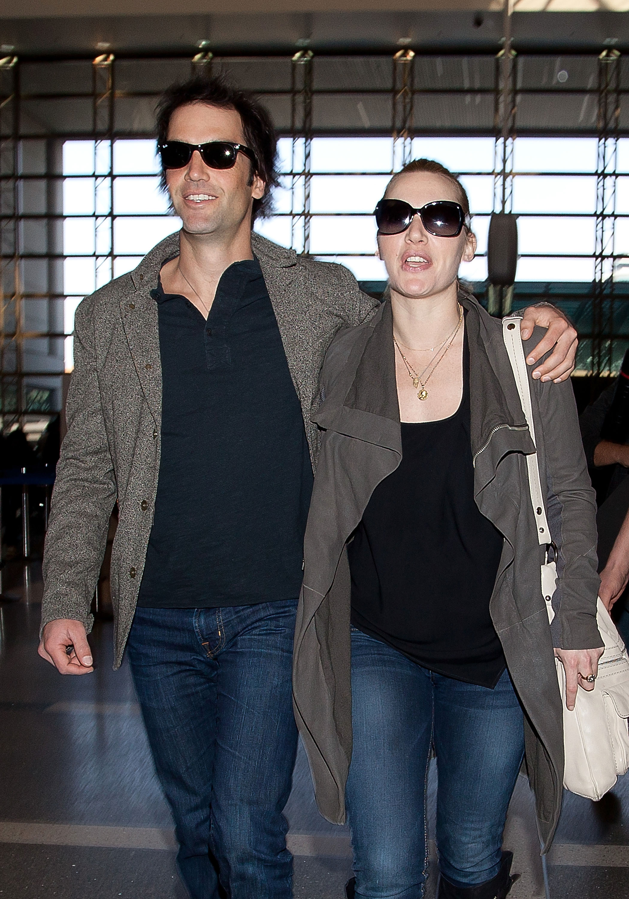 Kate Winslet and Edward Abel Smith are seen at Los Angeles International Airport on January 16, 2012 in Los Angeles, California ┃Source: Getty Images